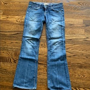 Boot jut Paige jeans